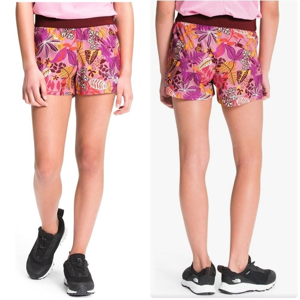 The North Face Girls On Mountain Shorts Size L